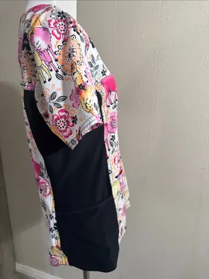 Cherokee V-Neck Scrub Top in Pink, Yellow & Black Floral llama Print thumbnail 8