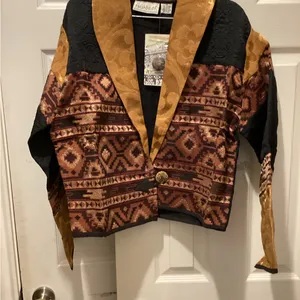 Vintage 1990’s Black and Gold Patterned Jacket Size M thumbnail 1