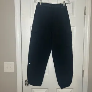 Halara Black High Waisted Belted Cargo Jogger Pants XS Utility casual outdoor thumbnail 5