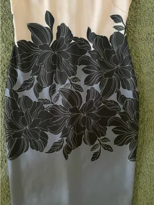 Size 8 classy floral dress Pink thumbnail 2