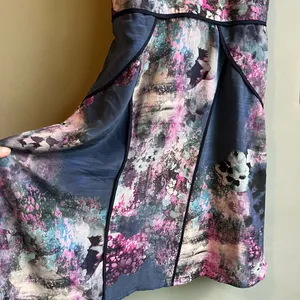The Odell’s Floral Sleeveless 100 % Silk Dress Blue and Purple Medium thumbnail 7