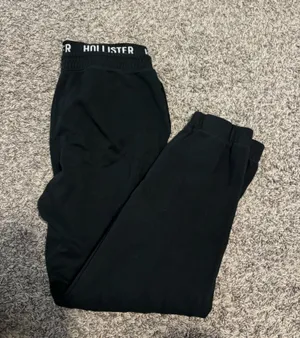 Hollister Sweatpants Black thumbnail 1