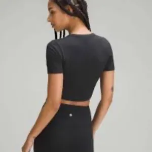 Lululemon Hold Tight Cropped T-Shirt Black thumbnail 2