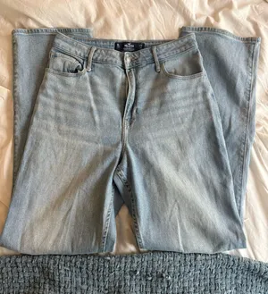 Hollister High Rise Baggy Dad Jeans thumbnail 1