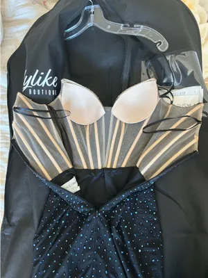 Ashley Lauren Homecoming Dress thumbnail 14