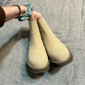 Teva Women's Midform Chelsea Boots Sesame Size 7.5 thumbnail 4