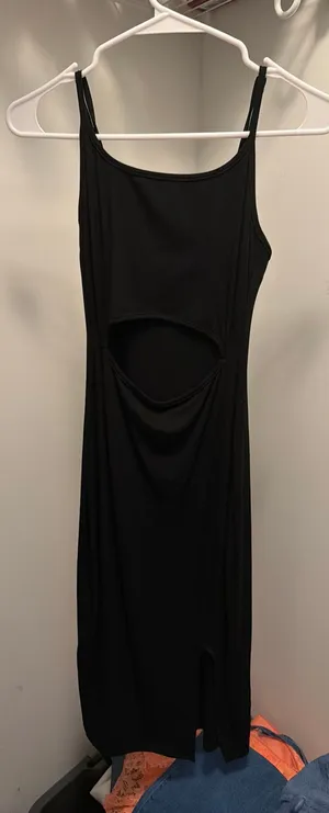 Black dress thumbnail 1