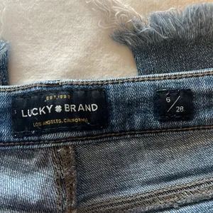 Lucky Brand Ava crop jeans. Size 6/28 thumbnail 4