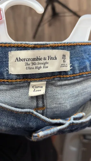 Abercrombie Jeans 90s Ultra High-Rise Straight Curve Love thumbnail 4