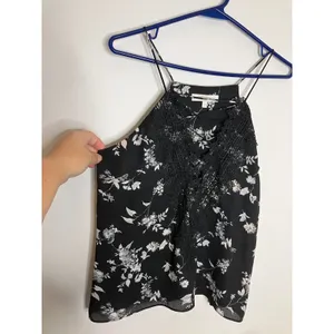 WAYF posie Strappy camisole womens S Black Floral Lace Up Front Sleeveless thumbnail 4