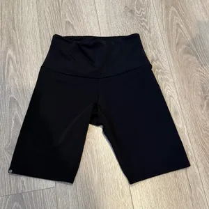 Onzie High Rise Black 8” Bike Shorts Small / Medium thumbnail 4