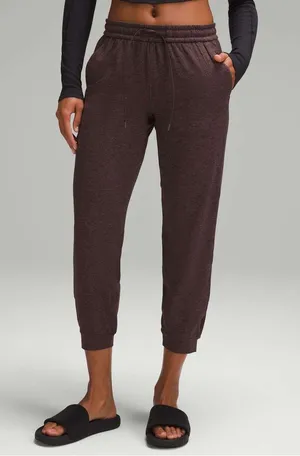 Lululemon Soft Jersey Classic-Fit Mid-Rise Joggers Size 6 NWOT thumbnail 1