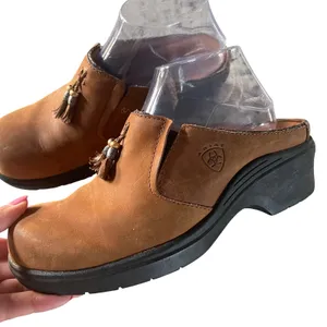 Ariat Leather Clogs Women 8B Tan Western Boho Tassel Wedge Platform Mules 93891 thumbnail 1