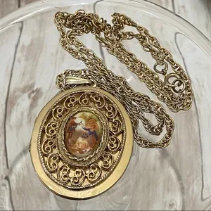 Vintage Victorian Locket Necklace thumbnail 2