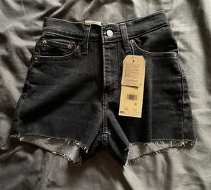 Levi's Short thumbnail 2