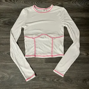 Aritzia Sunday Best Dove Long Sleeve Top White With Pink Stitching Ribbed Sz XS thumbnail 1