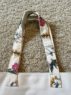 Floral Embroidered Tote White thumbnail 5