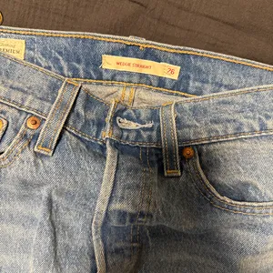 Levi’s Wedgie Straight thumbnail 2