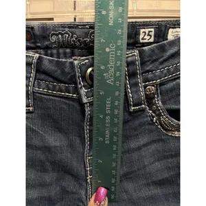 Miss Me Straight Cropped Denim Jeans Embroidered/Gems Logo Size‎ 25 Low Rise thumbnail 2