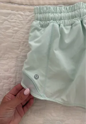 Lululemon 2.5" Hotty Hot Shorts Sea Foam thumbnail 3