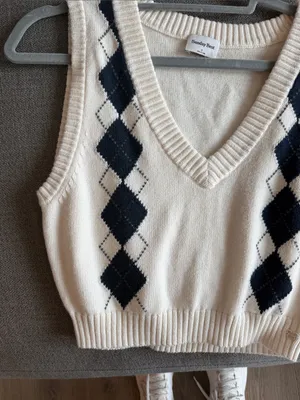 Sunday Best Cream and Navy Argyle Knit Vest thumbnail 5