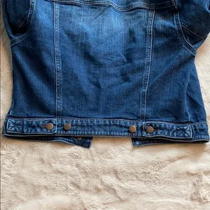 Vintage Guess Denim Jacket Distressed Women’s Small thumbnail 5