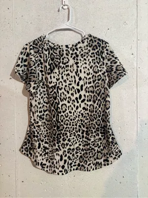 Kim & Cami Leopard Print Blouse | Size: Medium Black thumbnail 3