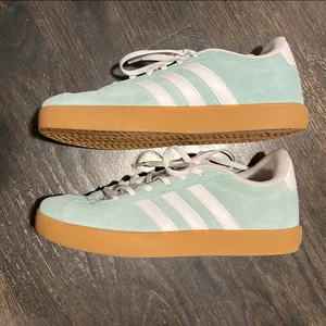 Adidas Pastel Green Trainers with White Accents thumbnail 4