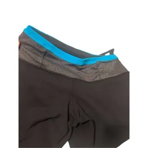 Lululemon straight leg size 4 32”inseam black leggings thumbnail 4