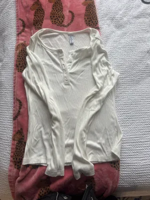 Pretty Garden Long Sleeve Top thumbnail 1