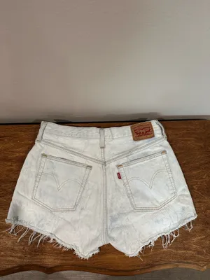 Levi’s 501 Original High Rise Cutoff Denim Shorts W30 Light Wash thumbnail 2