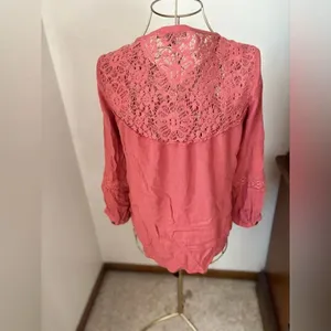 American Eagle Outfitters Lace Yoke Button Down Blouse Size XS Coral thumbnail 4
