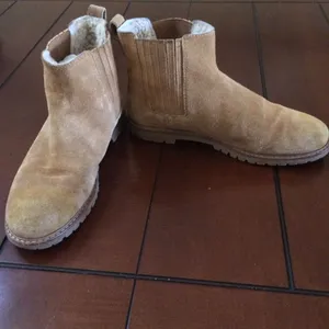 Madewell the toasty fleece lined Chelsea suede boots size 10 thumbnail 5