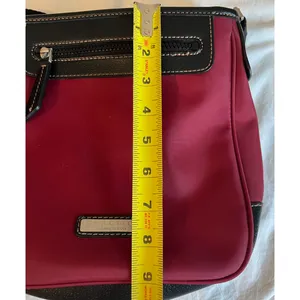 Kenneth Cole Reaction Purse Crossbody Burgundy Red Black Nylon Square Pockets thumbnail 8