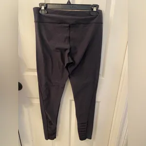 The North Face Women’s Dark Grey Leggings thumbnail 3