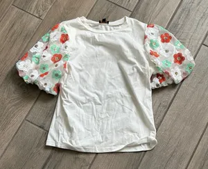 Elegant White Blouse with Floral Puff Sleeves thumbnail 1