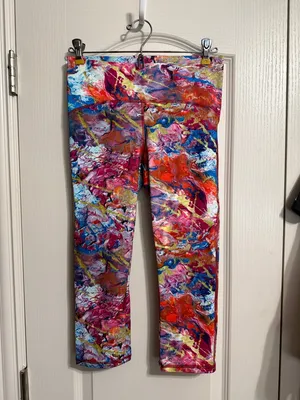 💖Beauty & the Mess Abstract Marble Capri Cropped Leggings‎ Dopamine Maximalist thumbnail 3