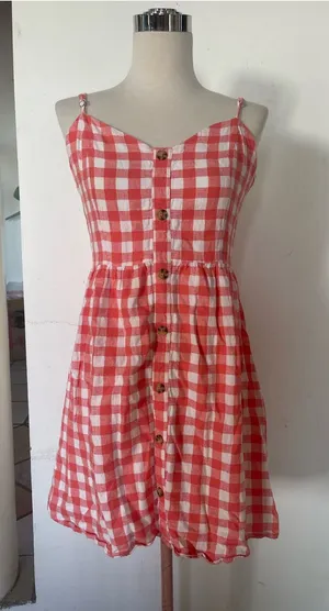 Red Gingham Button thumbnail 1