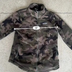Unisex camo army print Columbia zip up sweater size medium thumbnail 3