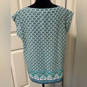 Ann Taylor Factory Green & White Geometric Print Sleeveless Shell Top thumbnail 3