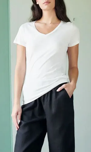 NWT Quince cotton modal v neck tee white medium thumbnail 1