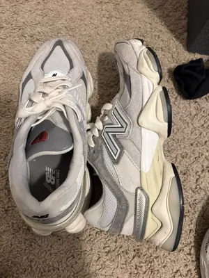 New Balance Sneakers 9060 Women’s thumbnail 2