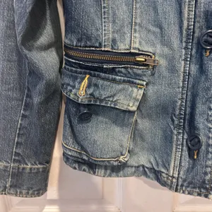 Old Navy Womens Medium Blue Denim Military Safari Jacket Zip Cargo Pockets Y2K thumbnail 2
