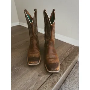 Ariat 10018528 Women's Round Up Square Toe Western Boot Cowgirl Rodeo Size 9B thumbnail 2