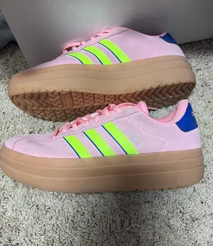Adidas Women’s thumbnail 1