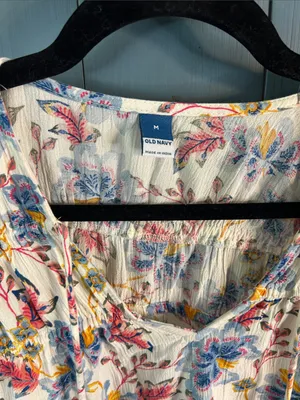 Old Navy White Floral V-Neck Blouse with Blue & Pink Blooms | Size Medium thumbnail 2