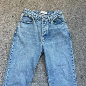 Abercrombie & Fitch The Dad High Rise Curve Love Size 25/0 Short thumbnail 2