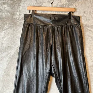 Commando Black Faux Leather Jogger‎ Pants Women's Large Vegan Leather Pull On thumbnail 6