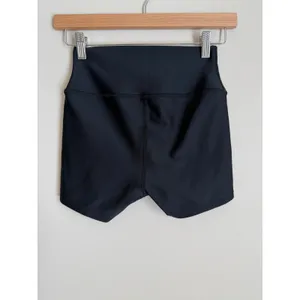 ALO Yoga High Waist Airlift Shorts Black Small Black High Waisted thumbnail 4