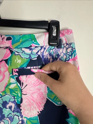 Lilly Pulitzer Callahan Navy Shorts with Pink/Purple Floral Bouquet Print Sz 0 thumbnail 9